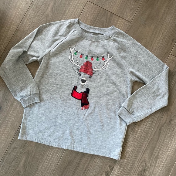 Holiday Pajamas 🦌 - Picture 2 of 3